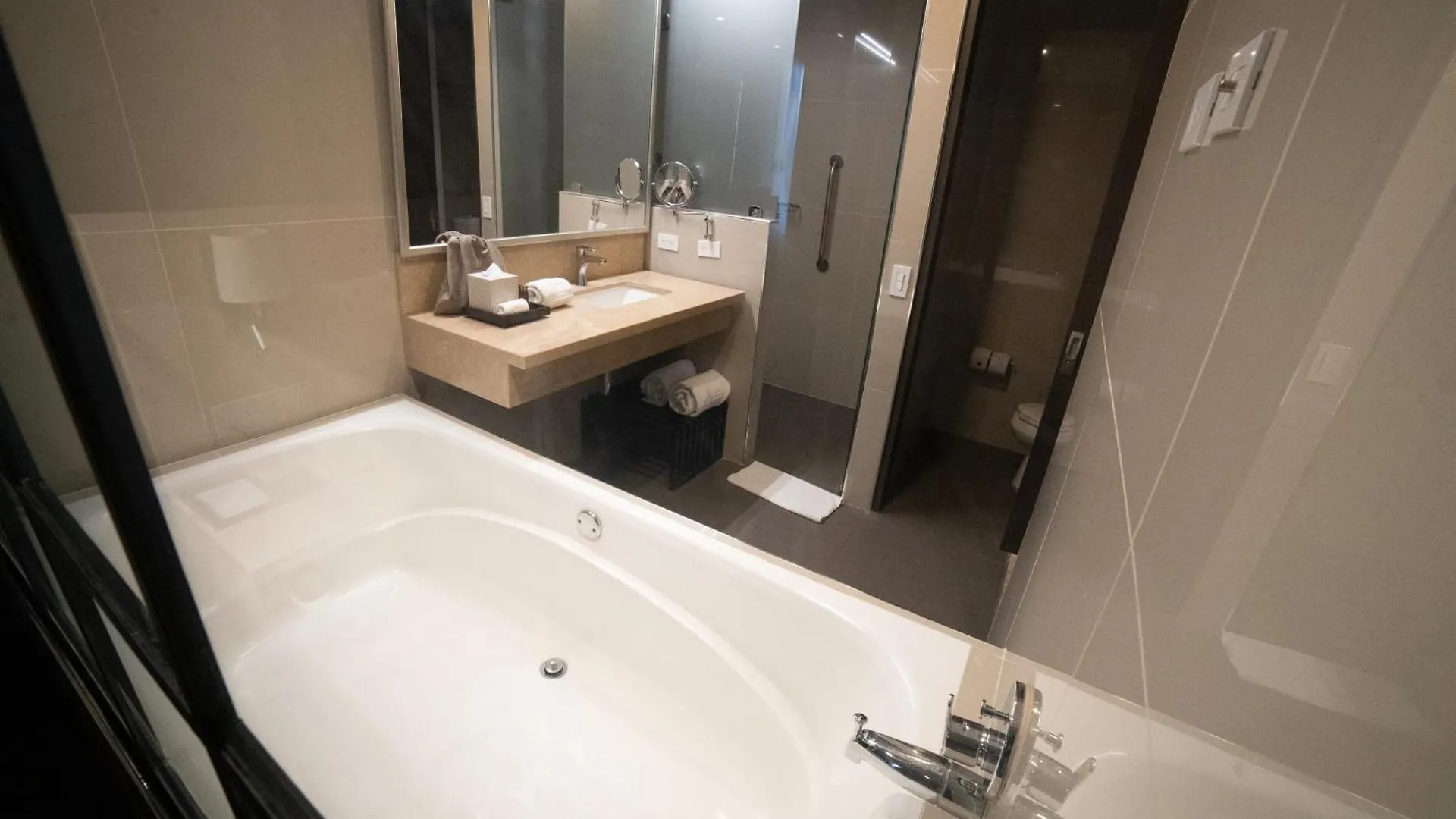 Shg Liv Zona G Hotel Bogotá