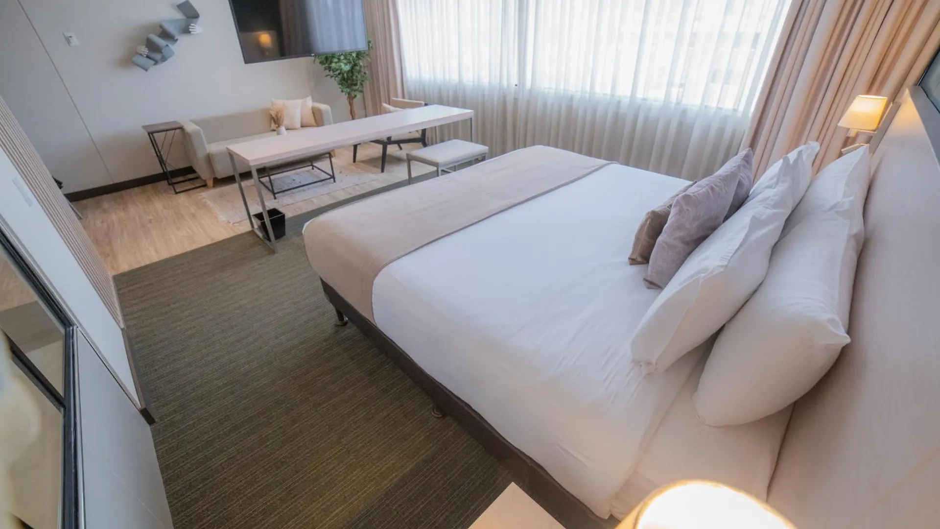Shg Liv Zona G Hotel Bogotá
