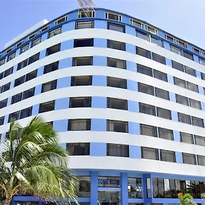 Hotel On Vacation Blue Tone ***